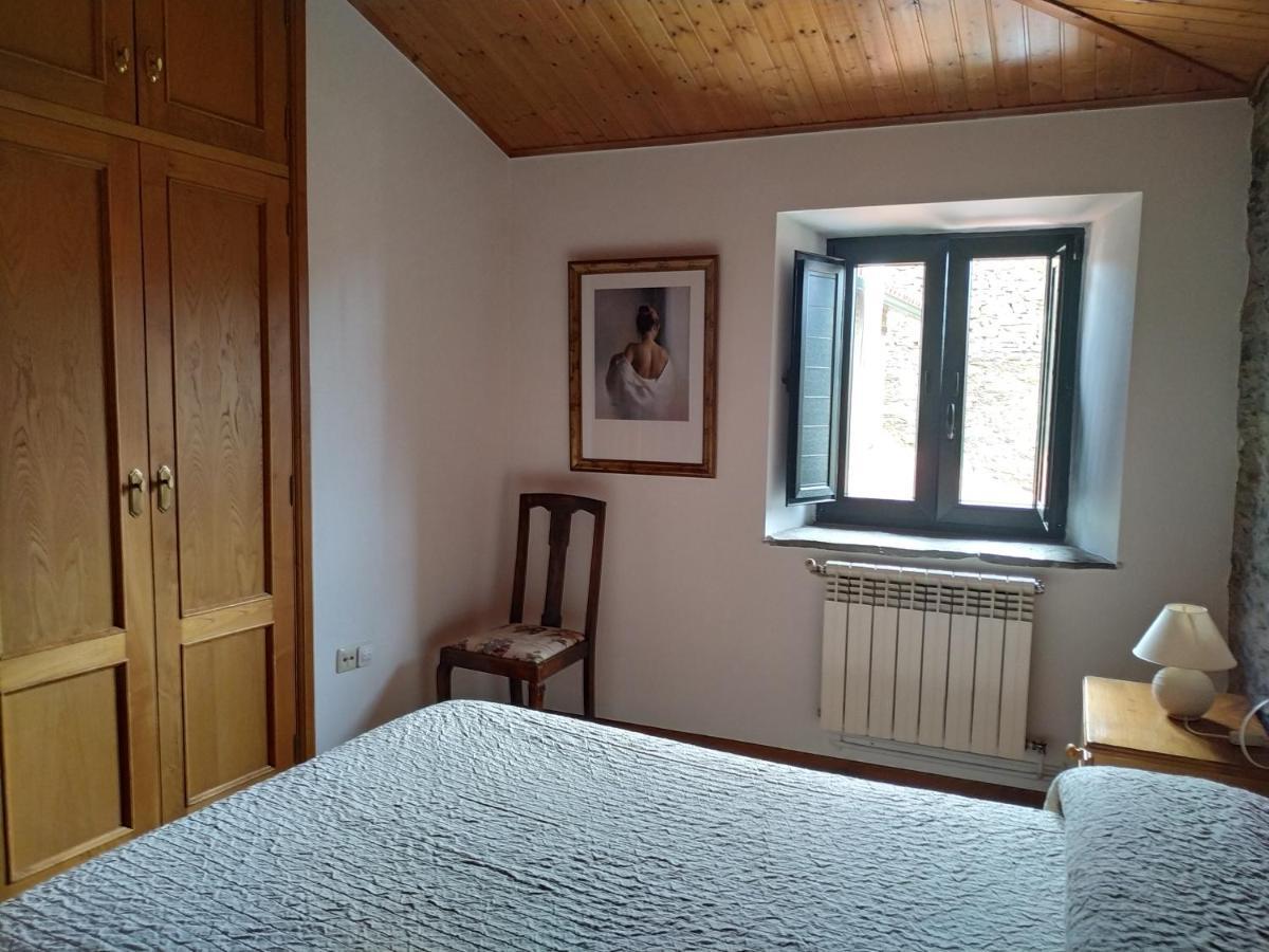 הוילה Casa O Castelo En Touro מראה חיצוני תמונה